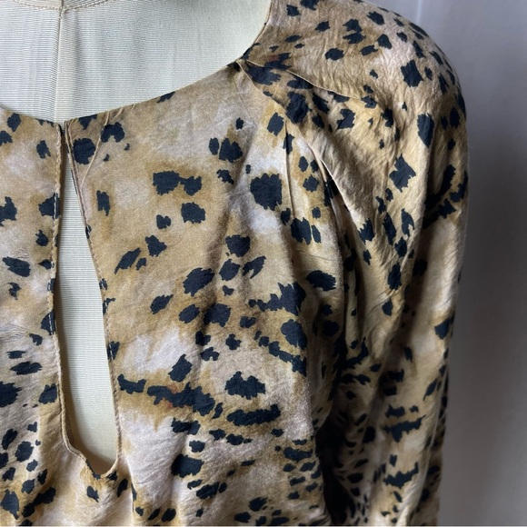 Banana Republic Cropped Top Blouse Leopard Print Balloon Sleeve Sz XS - Picture 9 of 13